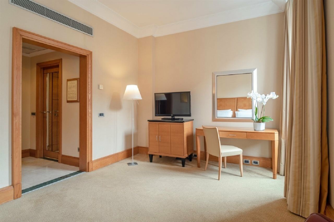 Capo D´áfrica – Colosseo 4* Roma